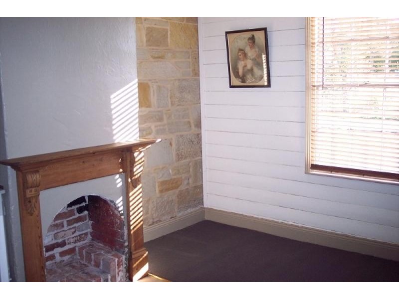 32 BOND STREET, Ross TAS 7209