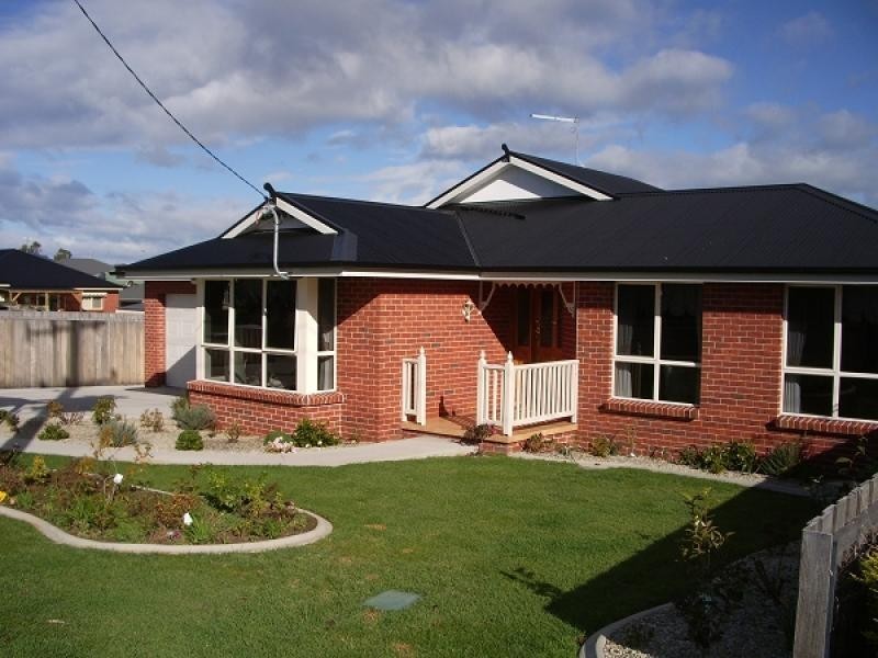 145 ALANVALE ROAD, Newnham TAS 7248