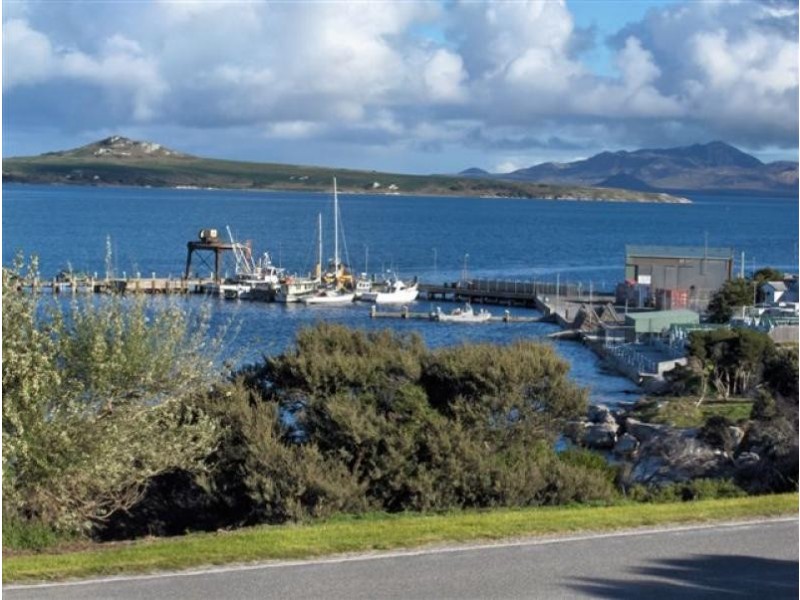 18 Moon Bird Street, Lady Barron, Flinders Island TAS 7255