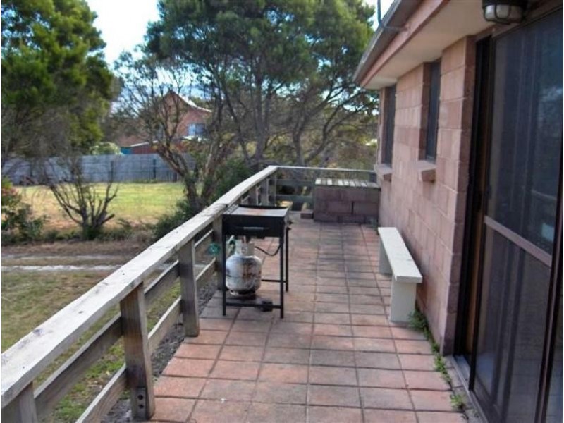 7 Holloway Street, Lady Barron, Flinders Island TAS 7255