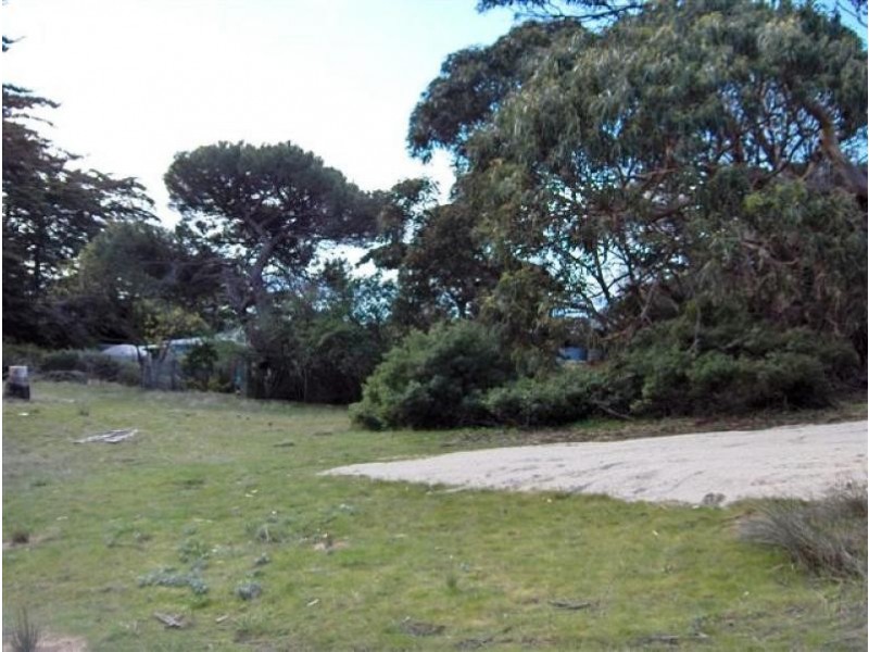 2 Fowlers Road, Emita Village, Flinders Island TAS 7255