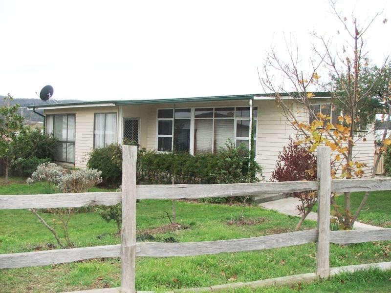 51 Stoke St, Ravenswood TAS 7250