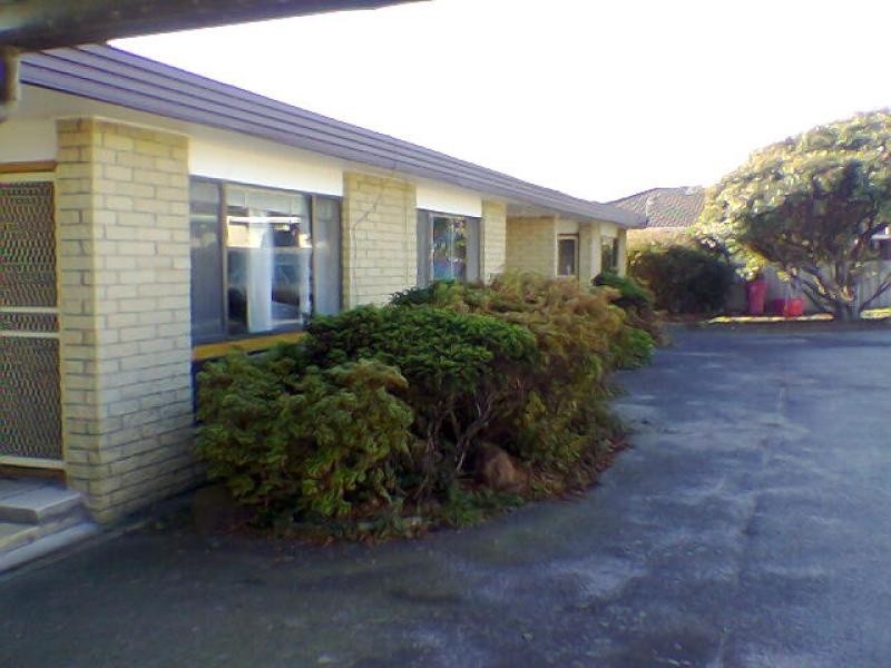 Unit 2/37 Bishops Dr, Newnham TAS 7248