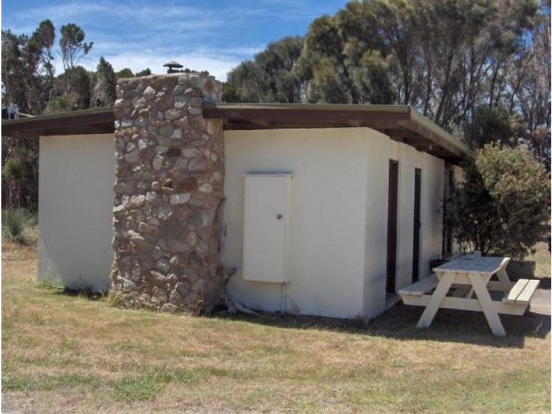 1 Bluff Road, Flinders Island TAS 7255