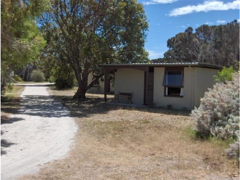 1 Bluff Road, Flinders Island TAS 7255
