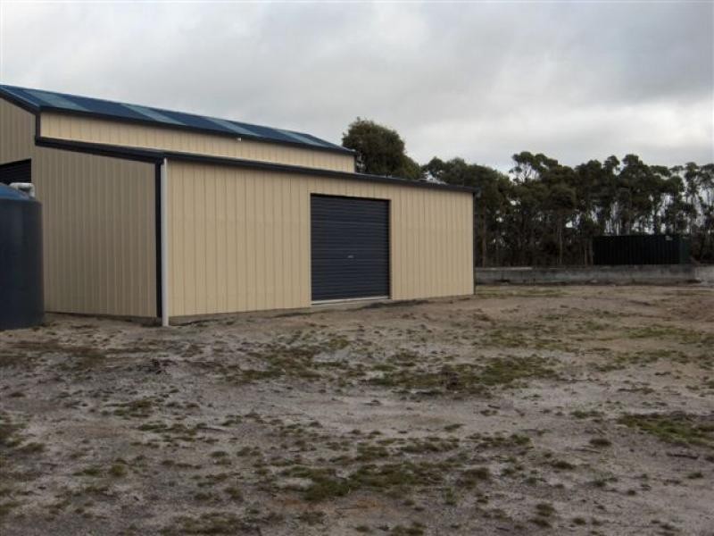 3 Lyns Lane, Flinders Island TAS 7255