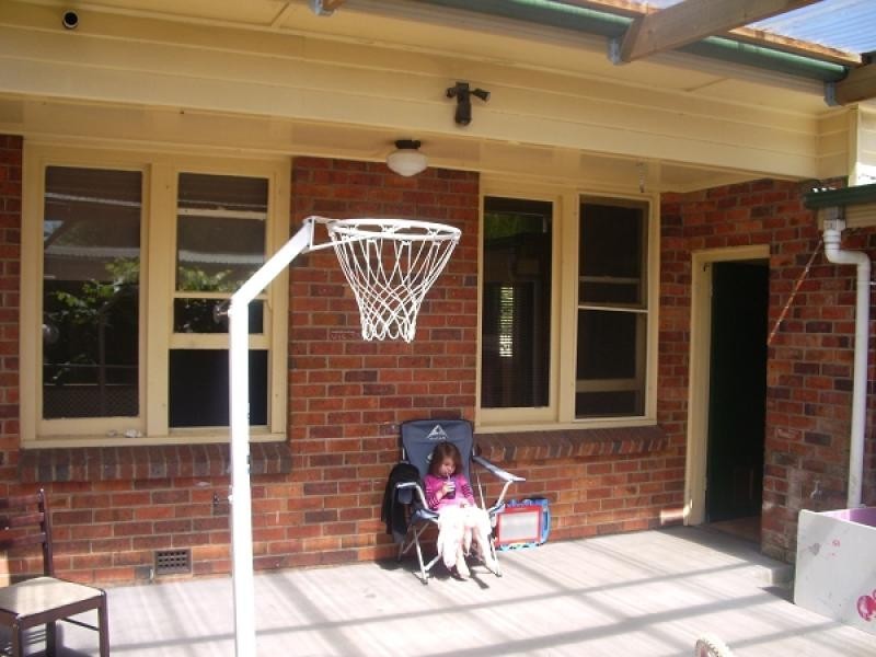 8 Albion Street, Invermay TAS 7248