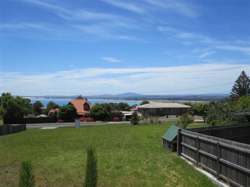 17 Walter Street, Bridport TAS 7262