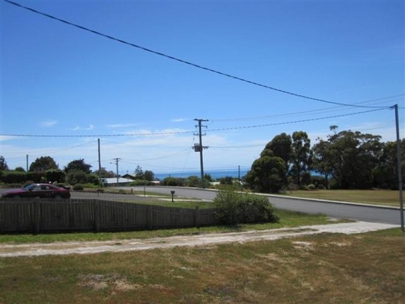 17 Walter Street, Bridport TAS 7262