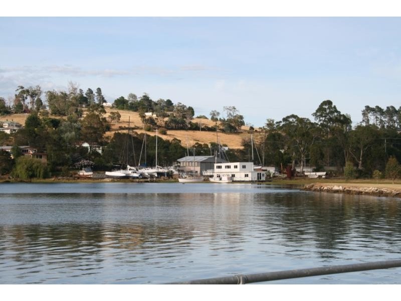 329 Gravelly Beach Rd. Gravelly Beach, Gravelly Beach TAS 7276