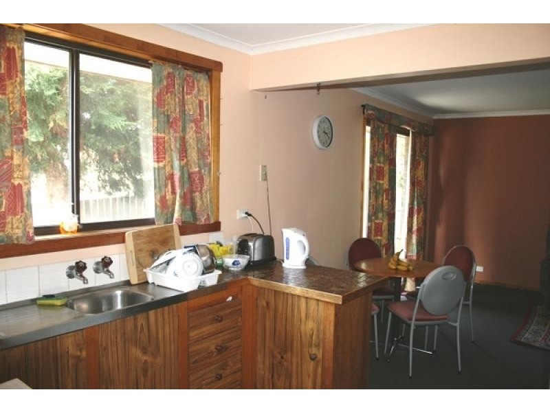 Unit 3, 44 Bishops Drive, Newnham TAS 7248
