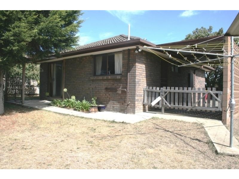 Unit 3, 44 Bishops Drive, Newnham TAS 7248