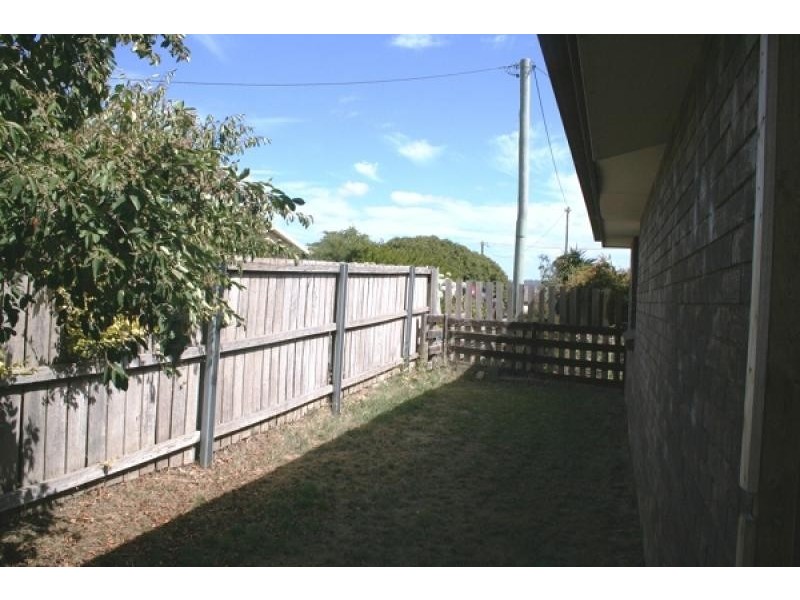 Unit 3, 44 Bishops Drive, Newnham TAS 7248