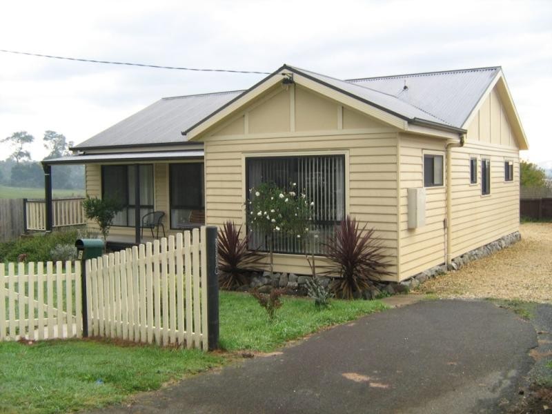 6 Greens Beach Road, Beaconsfield TAS 7270