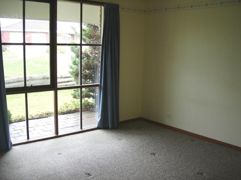 4 Wintercole Court, Newnham TAS 7248