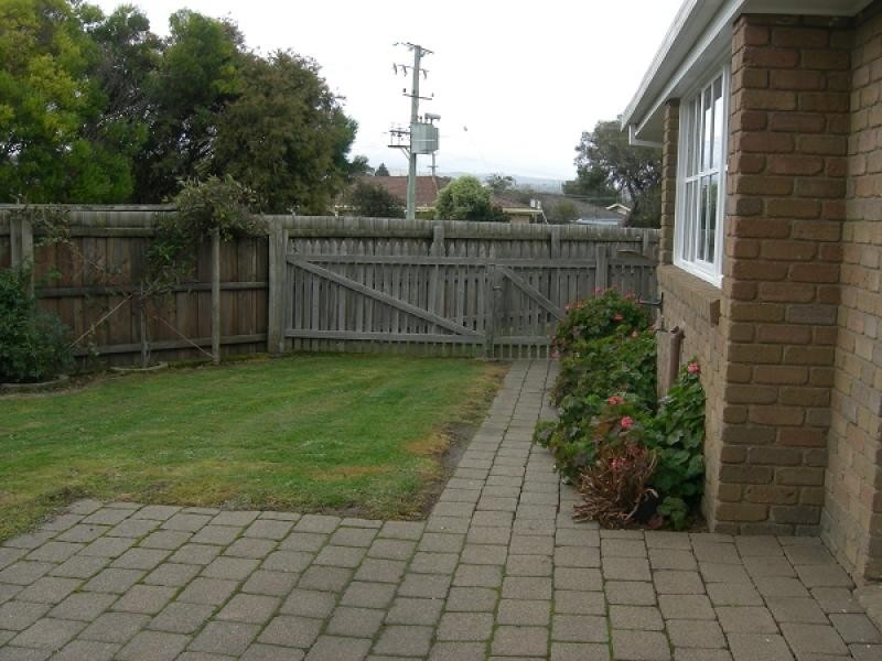 4 Wintercole Court, Newnham TAS 7248