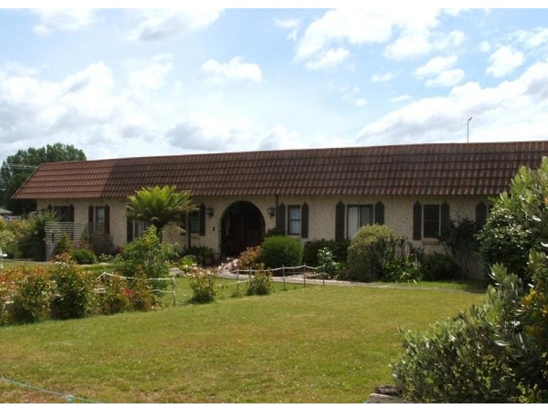 Unit 4 , 4 William, Westbury TAS 7303