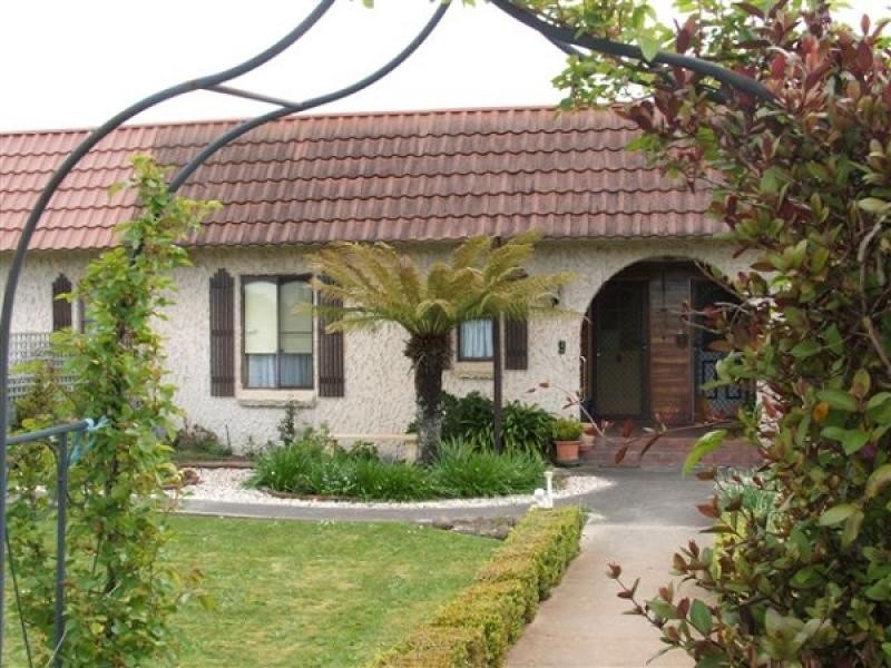 Unit 2 , 4 William Street, Westbury TAS 7303