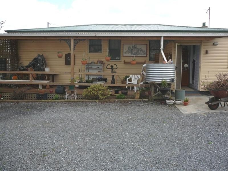 28 Pedder Street, Campbell Town TAS 7210