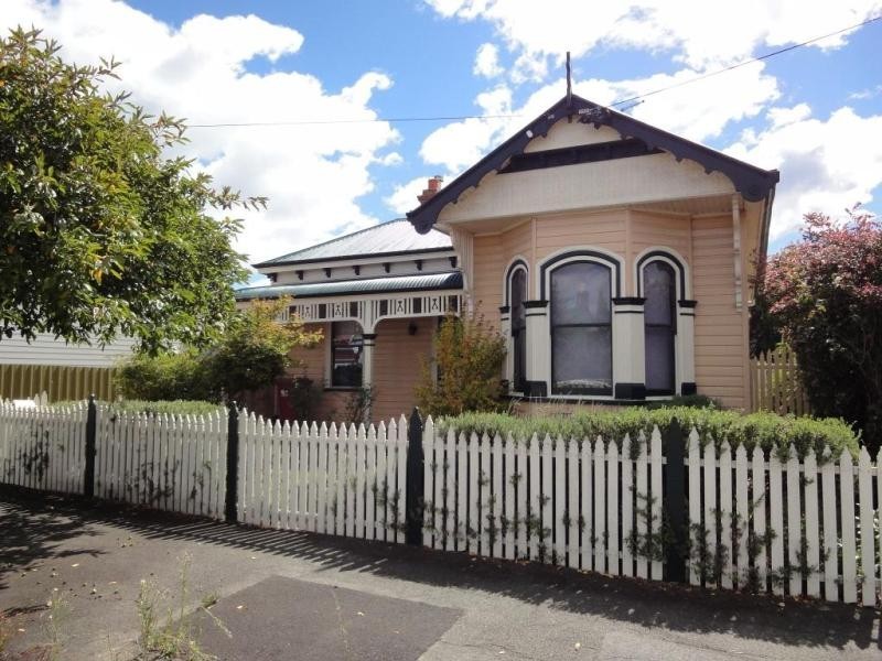 8 Henty Street, Invermay TAS 7248