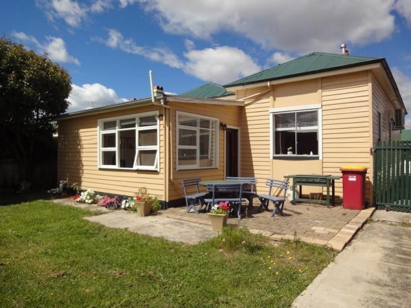 8 Henty Street, Invermay TAS 7248