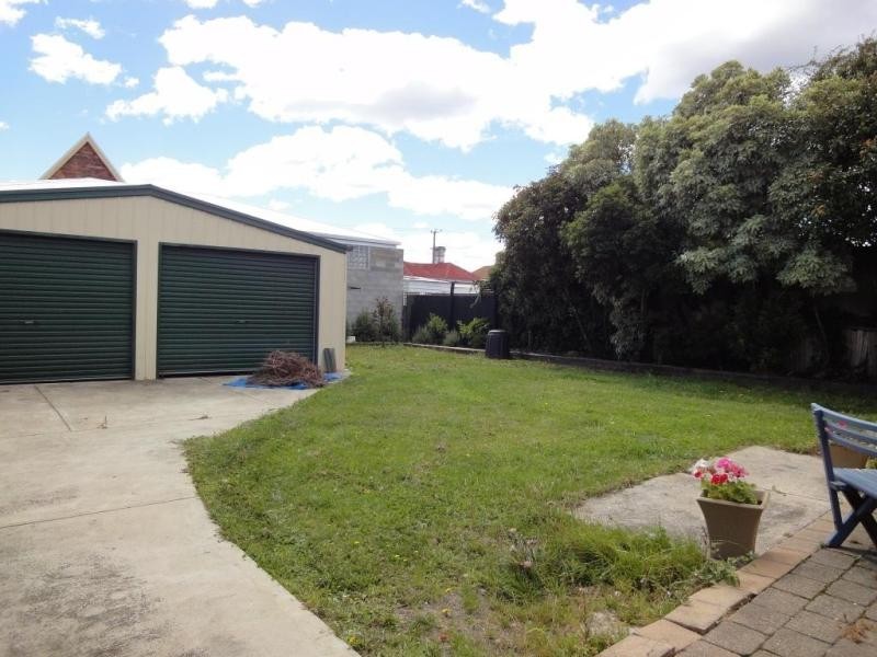 8 Henty Street, Invermay TAS 7248