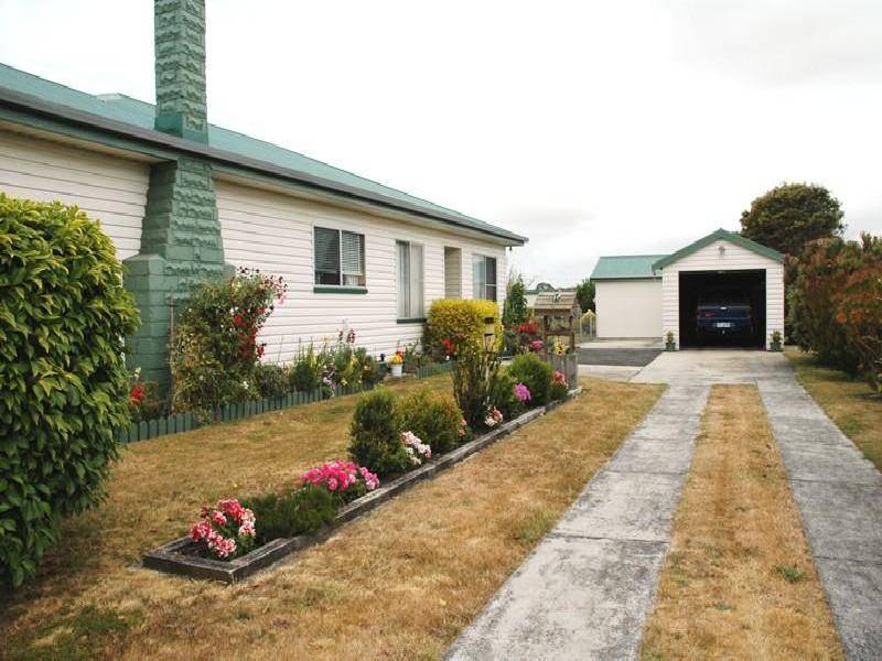 10 HELLYER STREET, Smithton TAS 7330