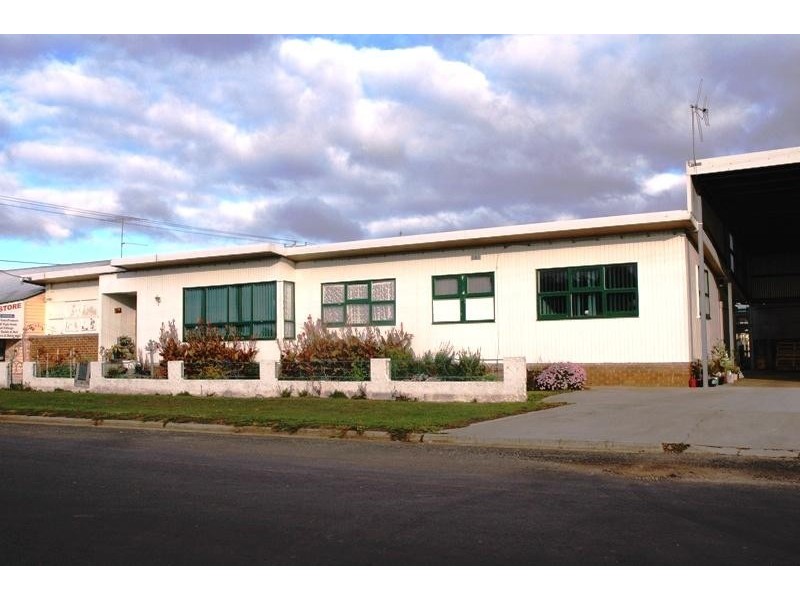 - MENGHA ROAD, Forest TAS 7330