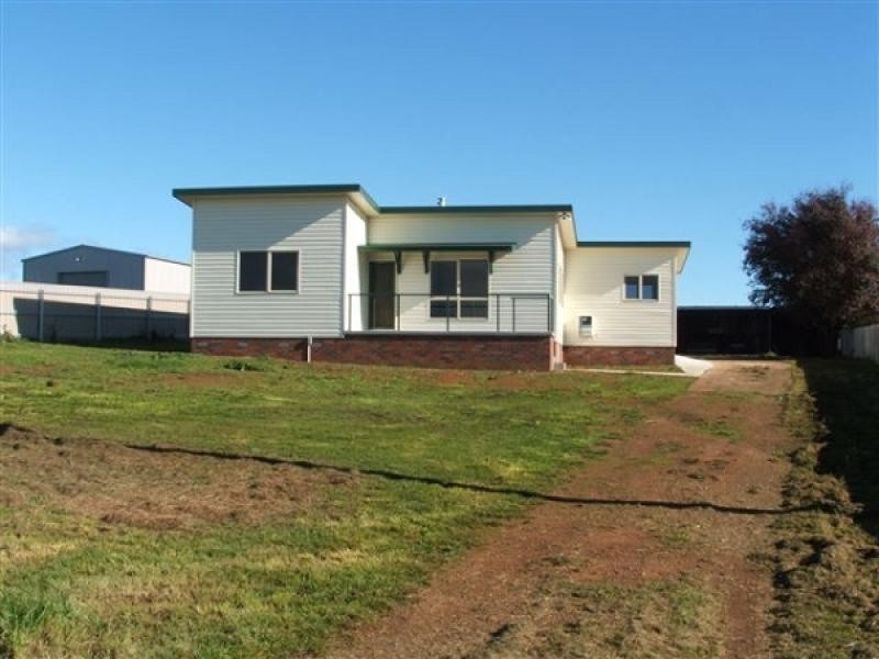 24 Five Acre Row, Westbury TAS 7303