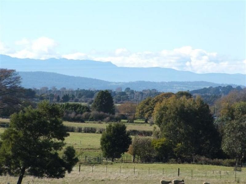 24 Five Acre Row, Westbury TAS 7303