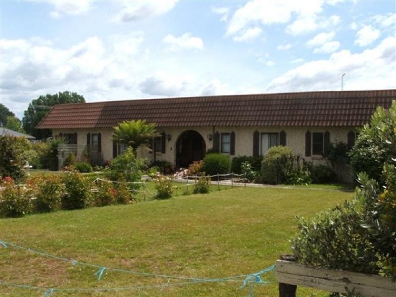 Unit 4, 4 William, Westbury TAS 7303