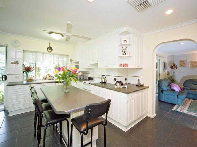 10 ROYSTON AVENUE, Ingle Farm SA 5098