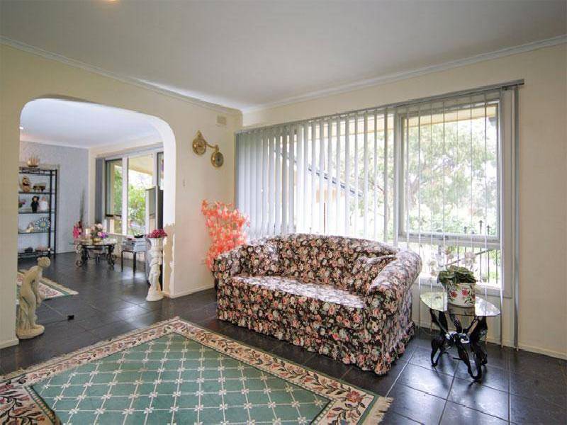 10 ROYSTON AVENUE, Ingle Farm SA 5098