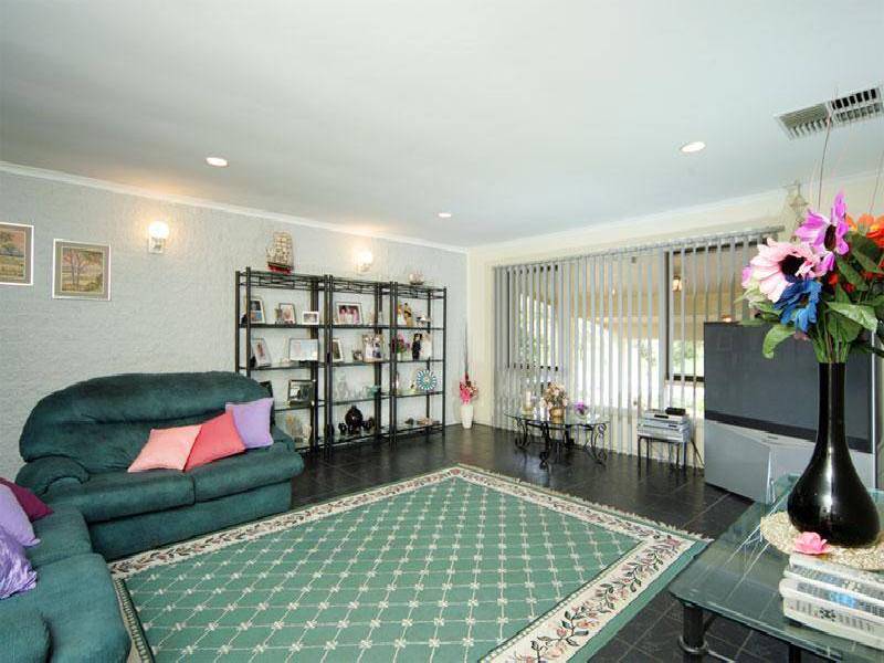 10 ROYSTON AVENUE, Ingle Farm SA 5098