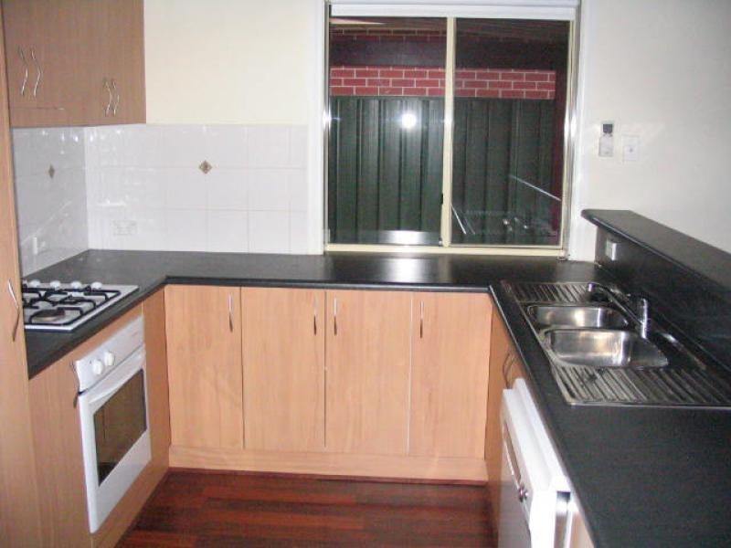 5 SILVERBIRCH PLACE, Mawson Lakes SA 5095