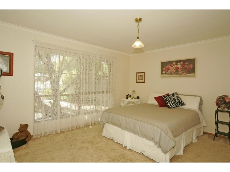 9 Johneff Court, St Agnes SA 5097