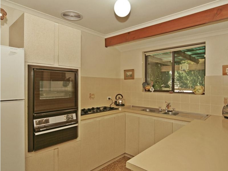 9 Johneff Court, St Agnes SA 5097