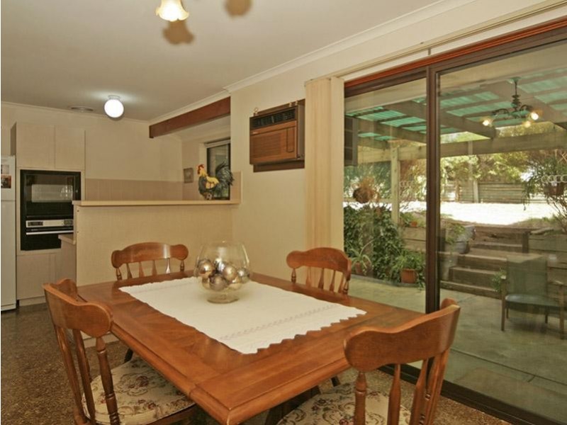 9 Johneff Court, St Agnes SA 5097