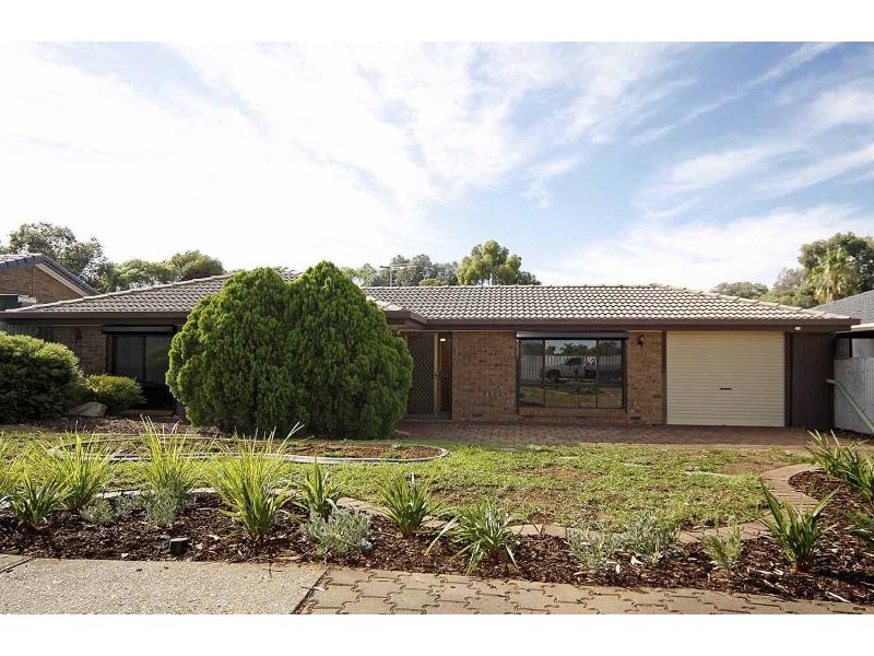 12 Lyndon Road, Paralowie SA 5108