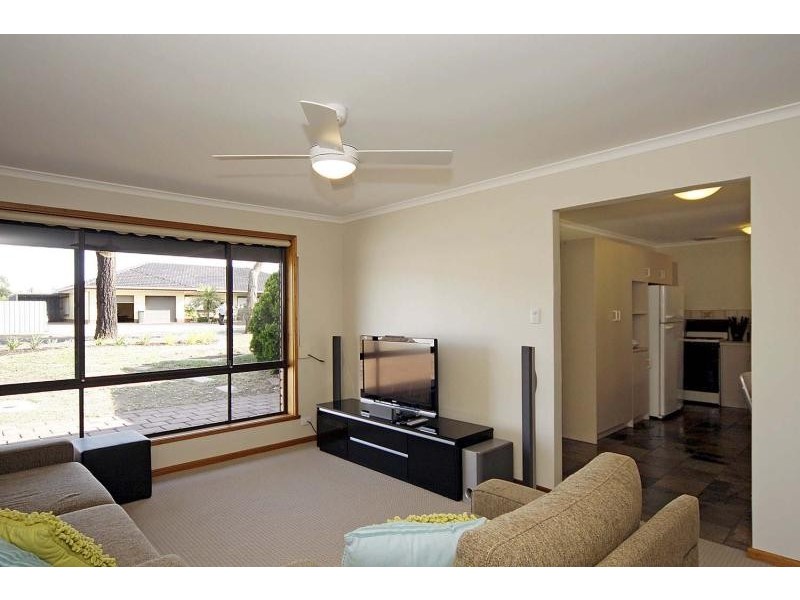 12 Lyndon Road, Paralowie SA 5108