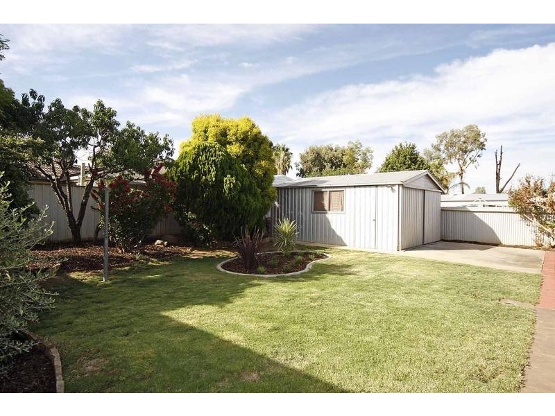 12 Lyndon Road, Paralowie SA 5108