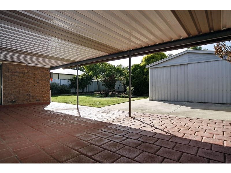 12 Lyndon Road, Paralowie SA 5108