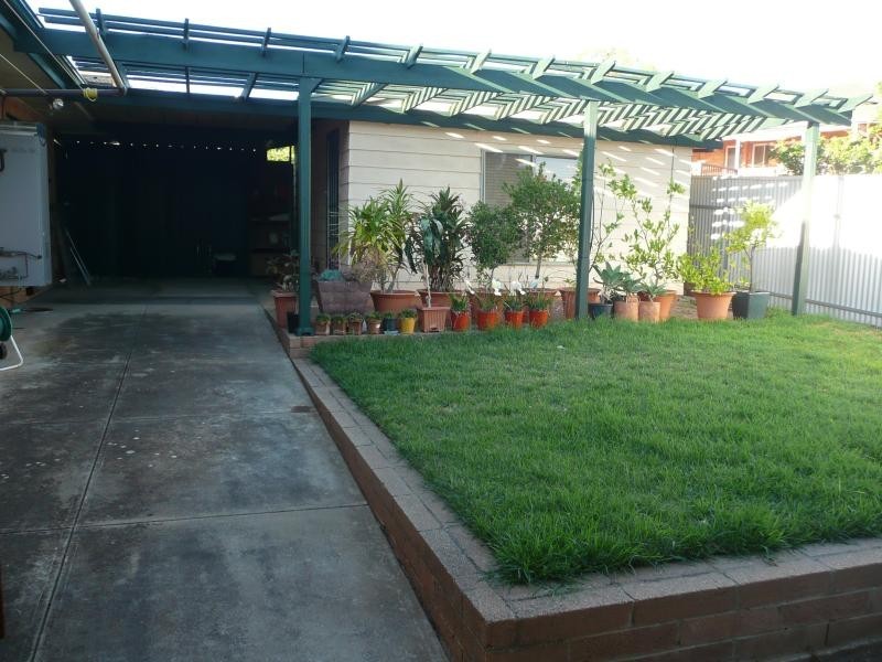 10 Stevens Avenue, Para Hills SA 5096