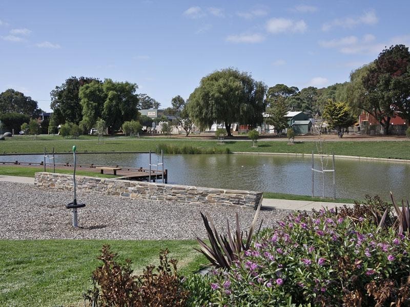 16 Barton Circuit, Mount Barker SA 5251