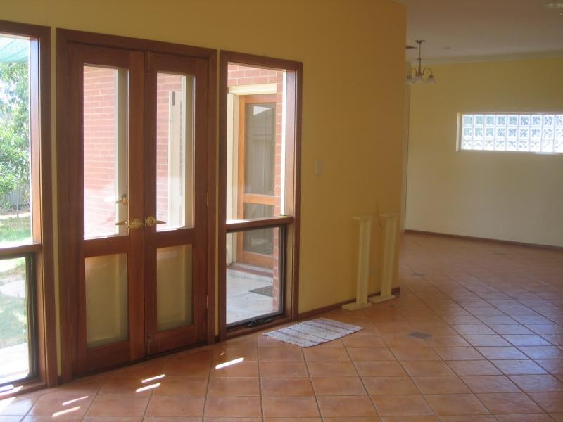 30 Leabrook Drive, Para Hills SA 5096