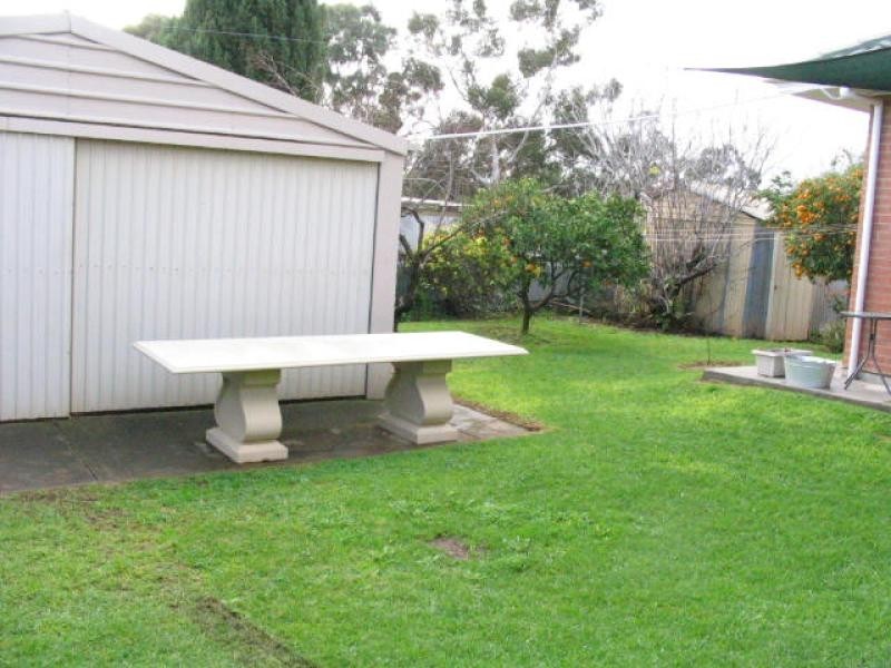 30 Leabrook Drive, Para Hills SA 5096