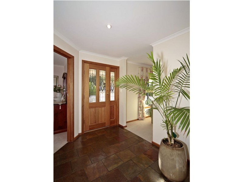 8 Caroline Court, Golden Grove SA 5125