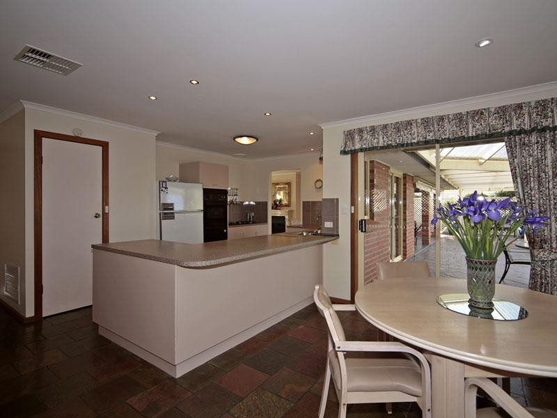 8 Caroline Court, Golden Grove SA 5125