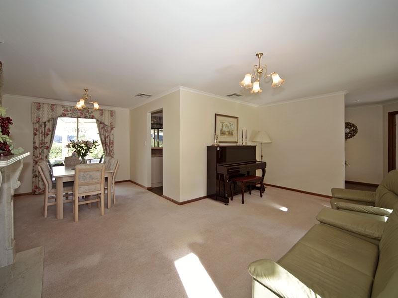 8 Caroline Court, Golden Grove SA 5125