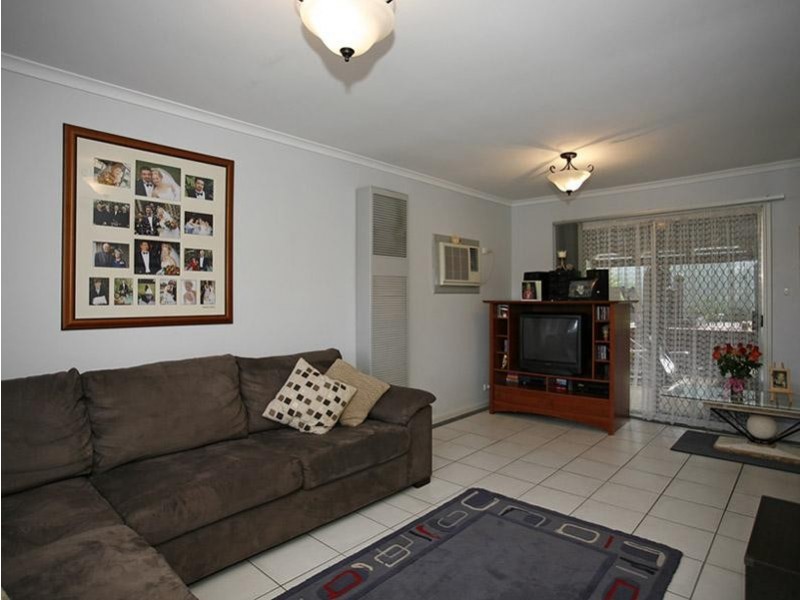 72 De Sassenay Crescent, Modbury Heights SA 5092